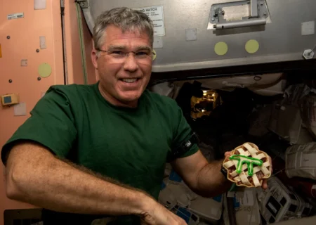 جشن روز پی در ایستگاه فضایی بین المللی